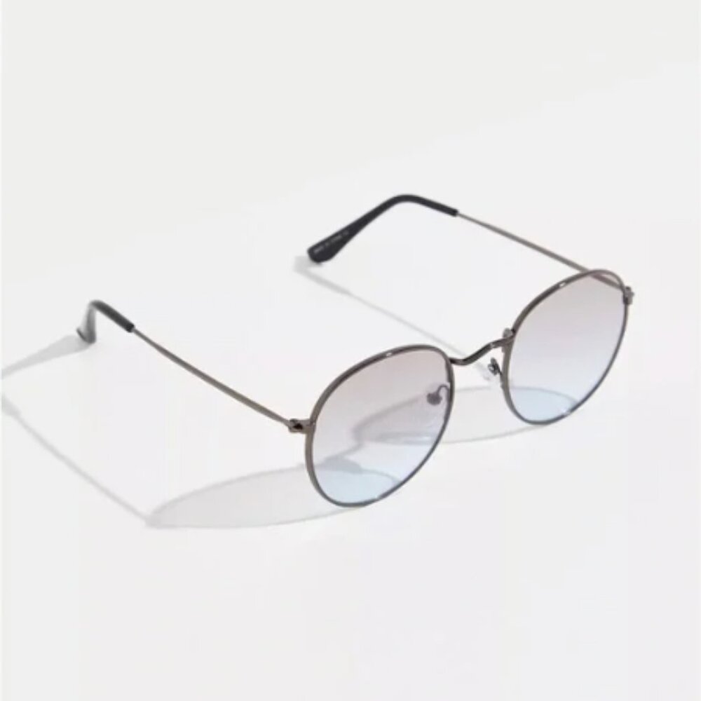Free people far out round sunglasses NWT